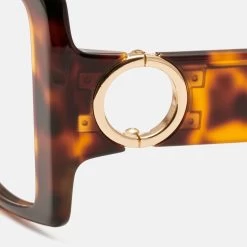 Mó FRONT ROW MIRANDAcarey -Mo 43290227 3