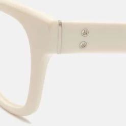 Mó FRONT ROW SEANwhite -Mo 43290240 3