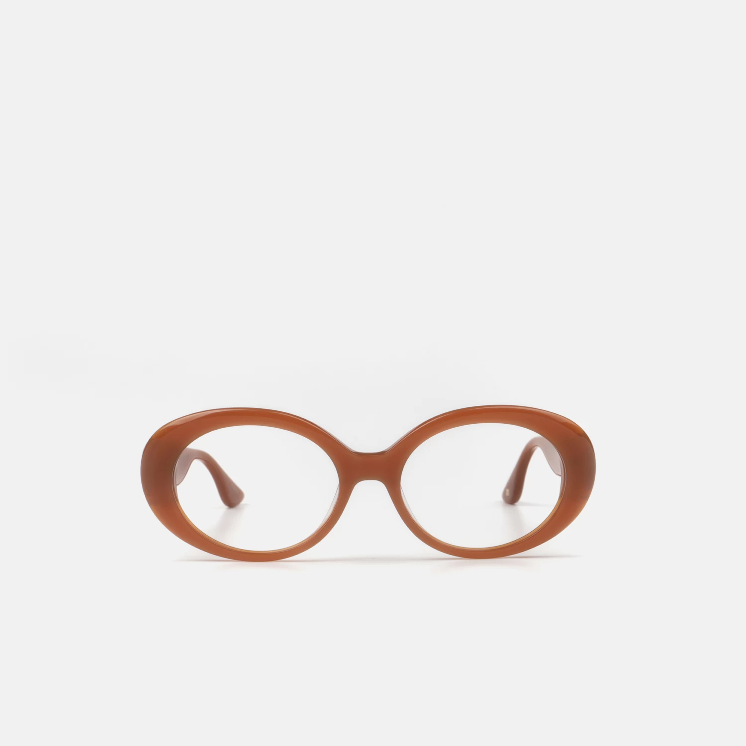 Mó FRONT ROW TYRA JRclay 3 Mó FRONT ROW TYRA JRclay