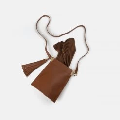 Mó FRONT ROW TYRA JRclay 7 Mó FRONT ROW TYRA JRclay -Mo 44760754 3